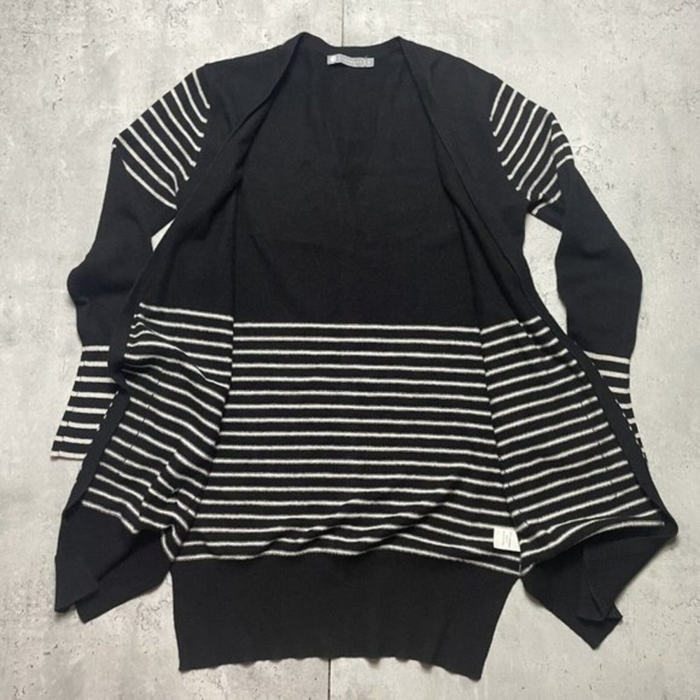 InCashmere Poncho Ruana Womens Sz S Sweater Wrap Black Striped 100% Cashmere - Picture 4 of 9